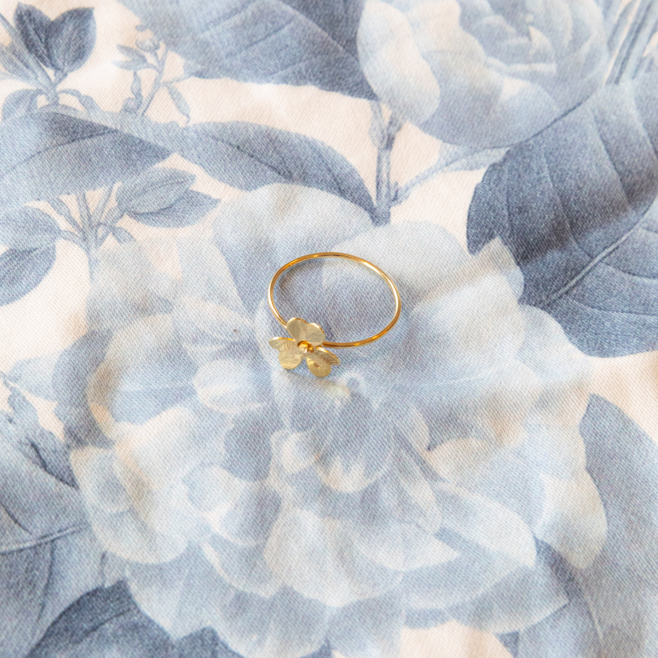14k Gold Daisy Ring
