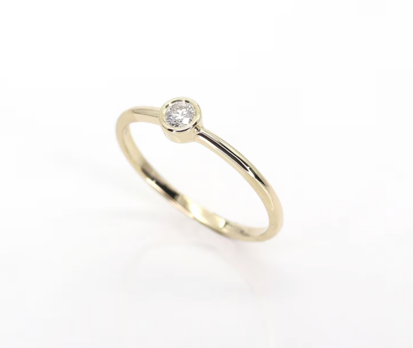 14k Gold & Diamond Solitaire Ring