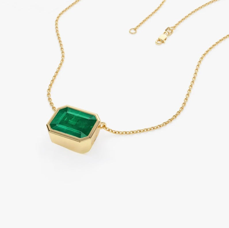 Bezel Set East-West Emerald Necklace – 2.1 Carats