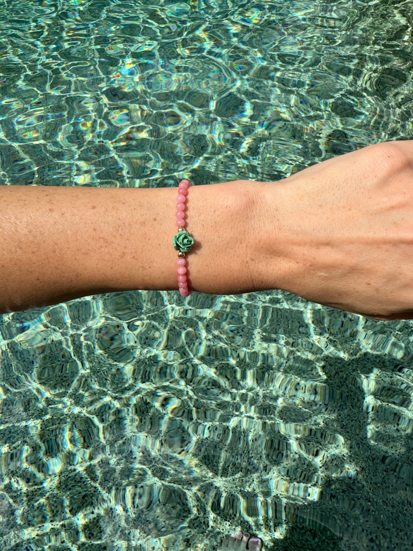 Coral Jade Rosebud Beaded Bracelet