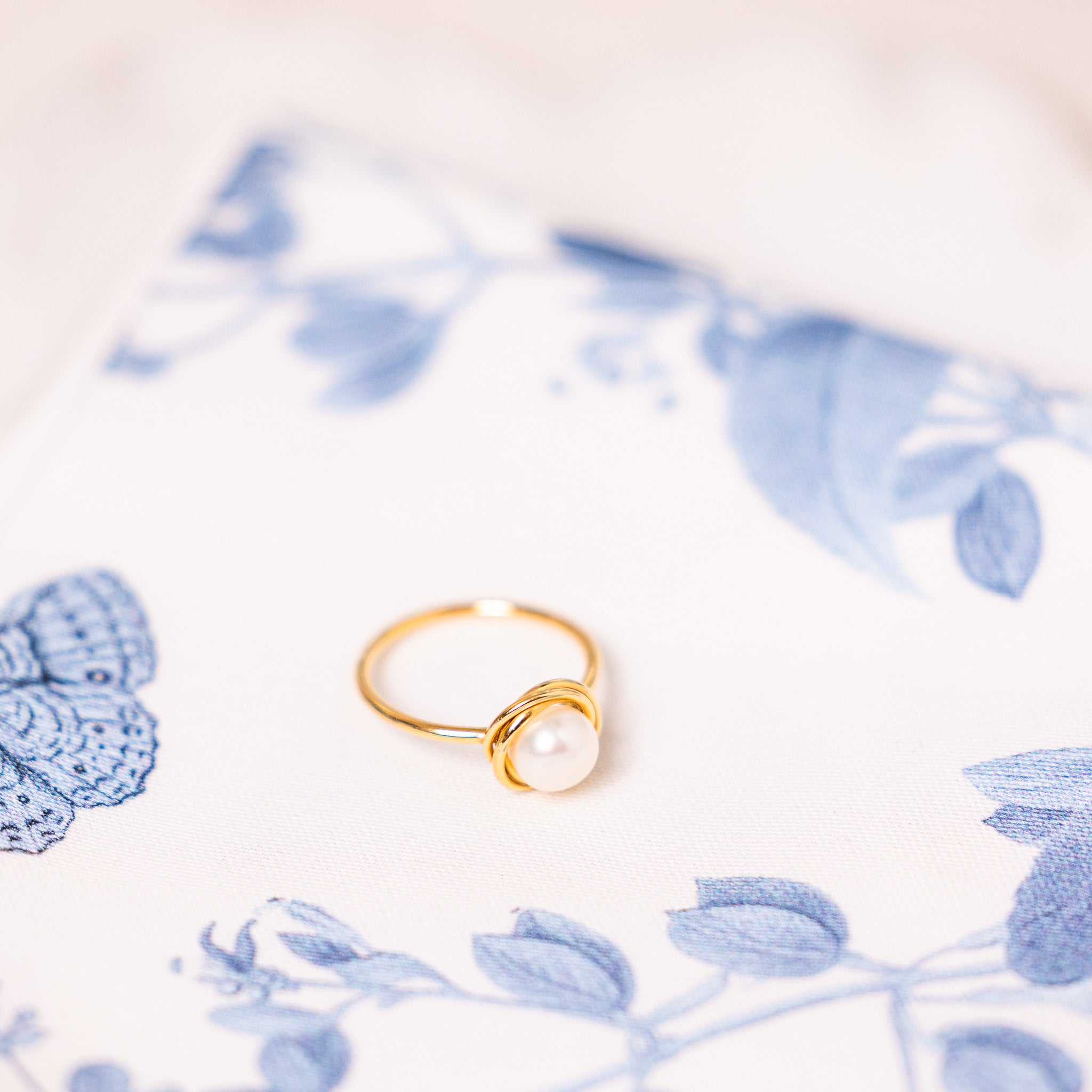 14k Gold Freshwater Pearl Ring