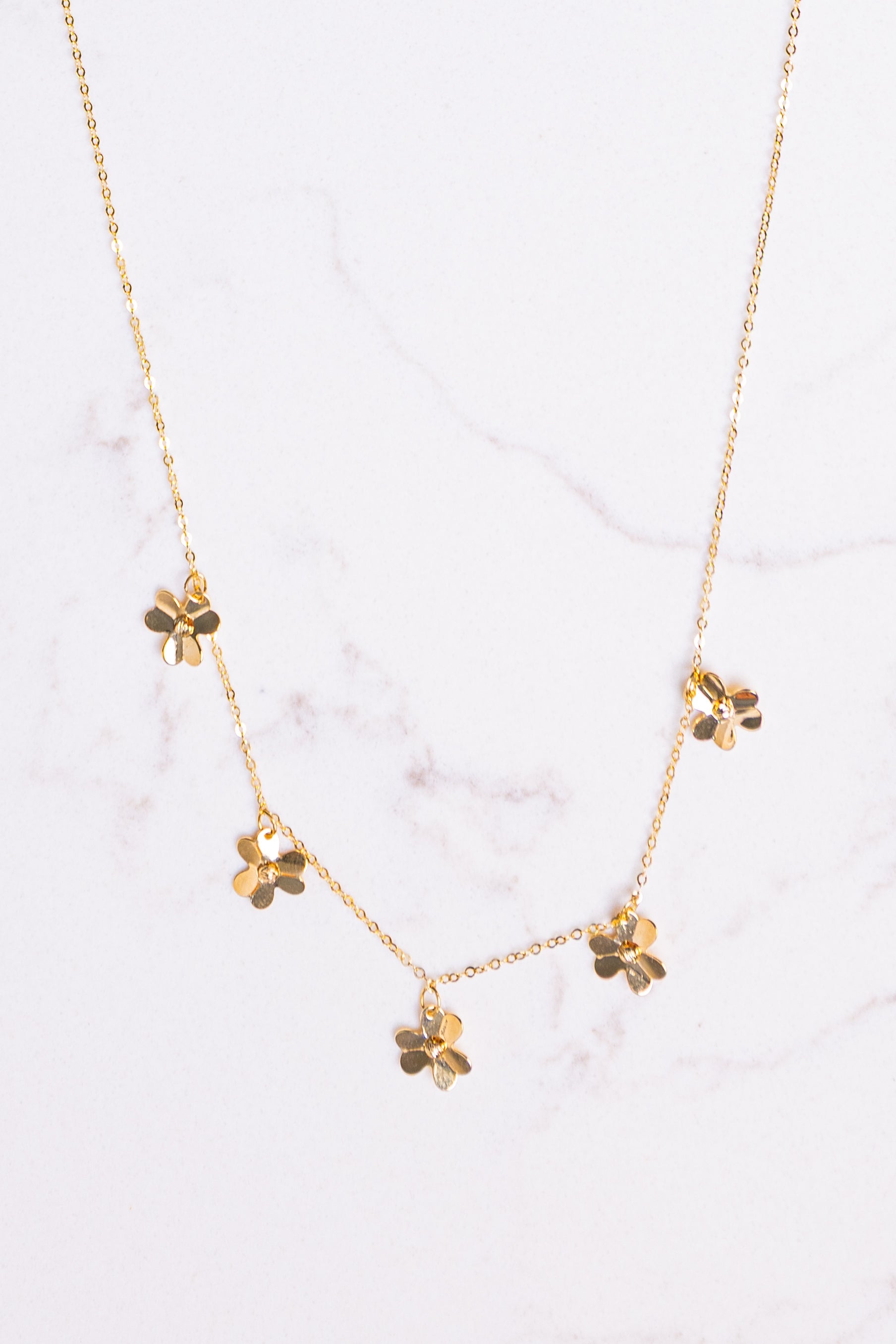 14k Gold Dancing Daisy Necklace